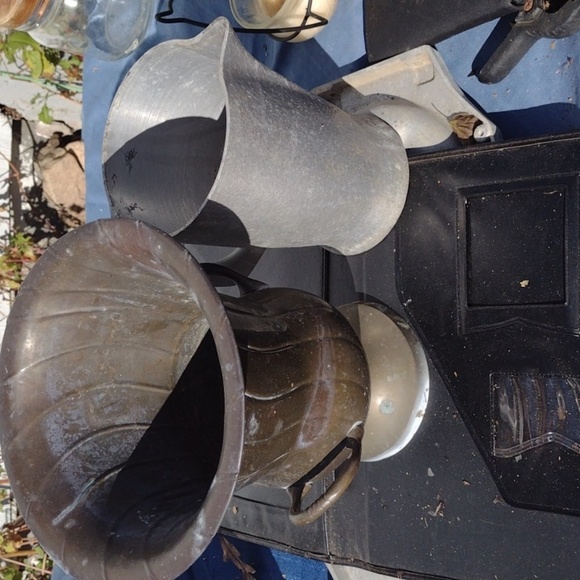 Brass Planter and Club Hammered Aluminum Pitcher - Picture 1 of 5